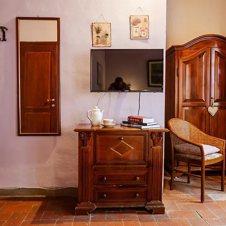 Antica Casa Dei Rassicurati Montecarlo