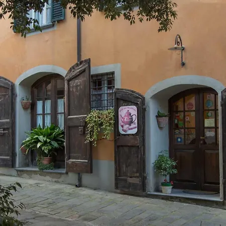 Antica Casa Dei Rassicurati 5* Montecarlo