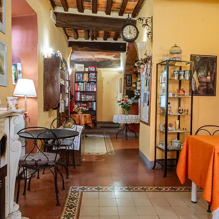 B&B Antica Casa Dei Rassicurati 5*