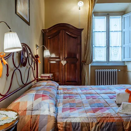 Antica Casa Dei Rassicurati 5*