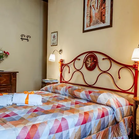 Antica Casa Dei Rassicurati B&B