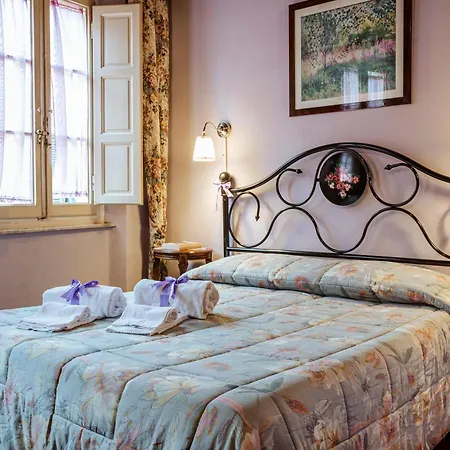 Antica Casa Dei Rassicurati 5* Montecarlo