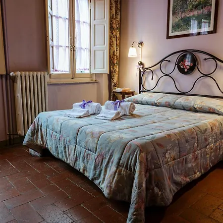 Antica Casa Dei Rassicurati B&B 몬테카를로