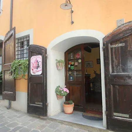 Antica Casa Dei Rassicurati 4*