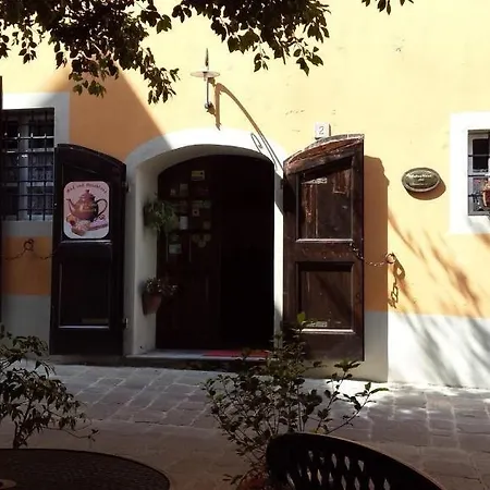 Bed & Breakfast Antica Casa Dei Rassicurati