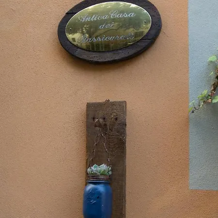Antica Casa Dei Rassicurati 5*